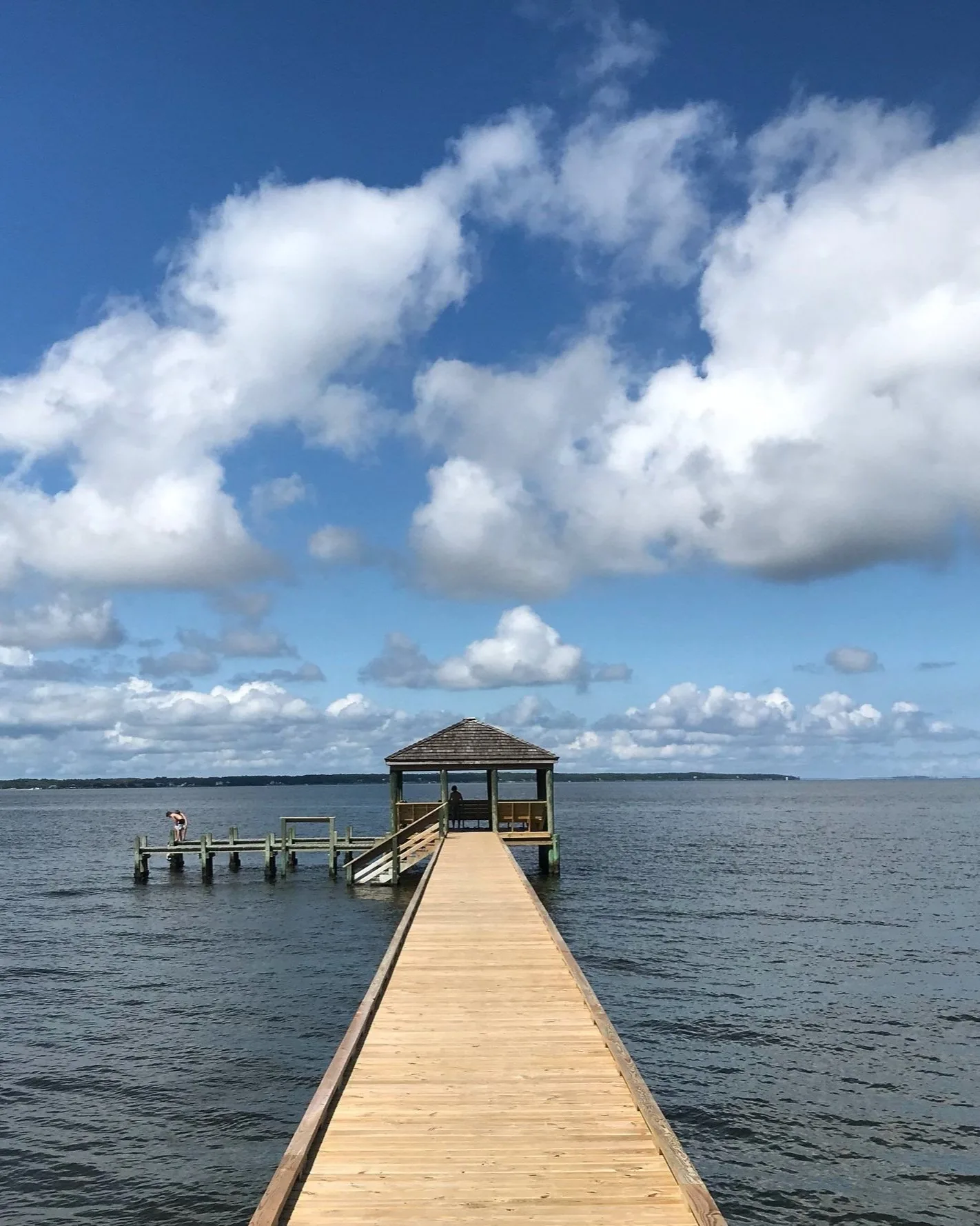 Sound-side pier